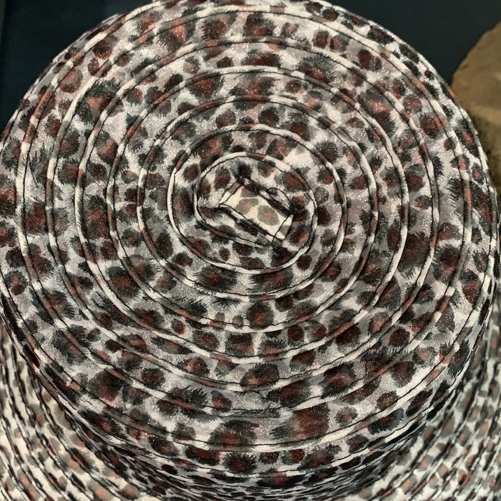 Animal print hat for sunny days - OS - Picture 6 of 8